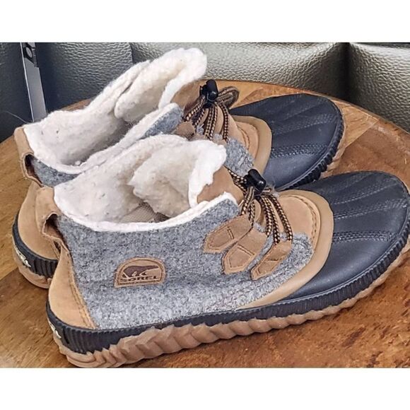 Sorel out n about boots - Picture 3 of 10